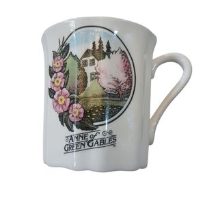 Anne of Green Gables Mug Avonlea Traditions Fine Bone China Gold Rim Handle Mint